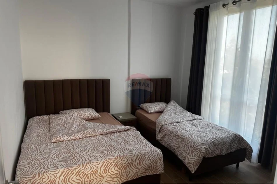 Durres, shitet Vile 3+1 , 372 m² 350.000 € (Hamallaj)