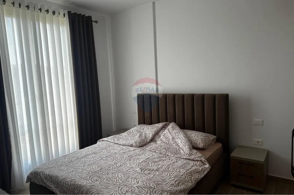 Durres, shitet Vile 3+1 , 372 m² 350.000 € (Hamallaj)