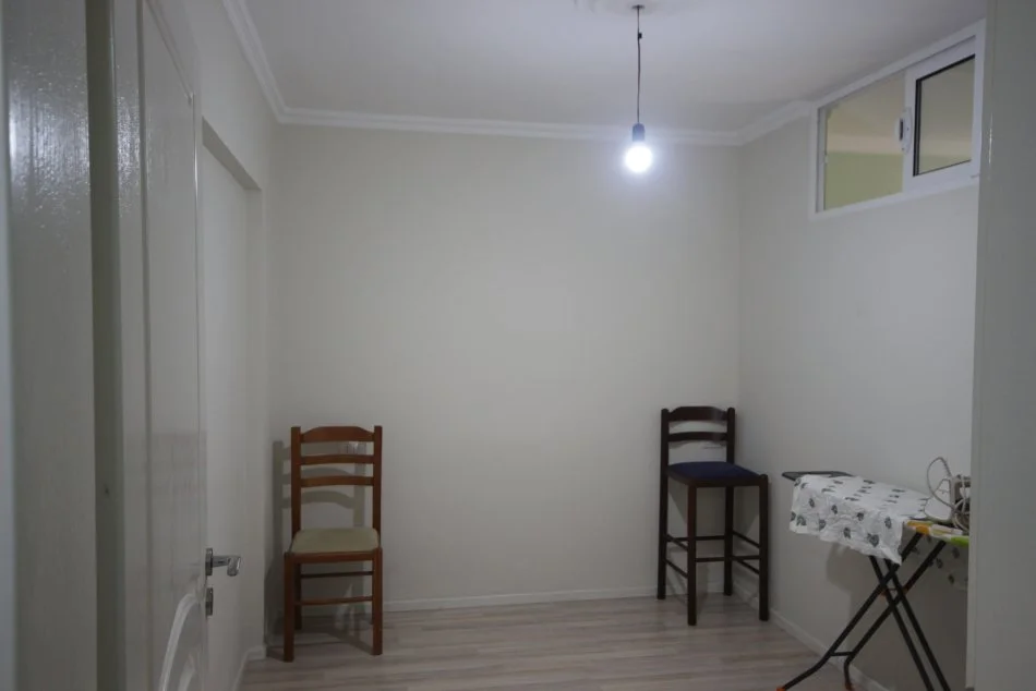Tirane, shitet apartament 2+1+Ballkon Kati 2, 67 m² 99.000 € (Rruga Ali Visha)