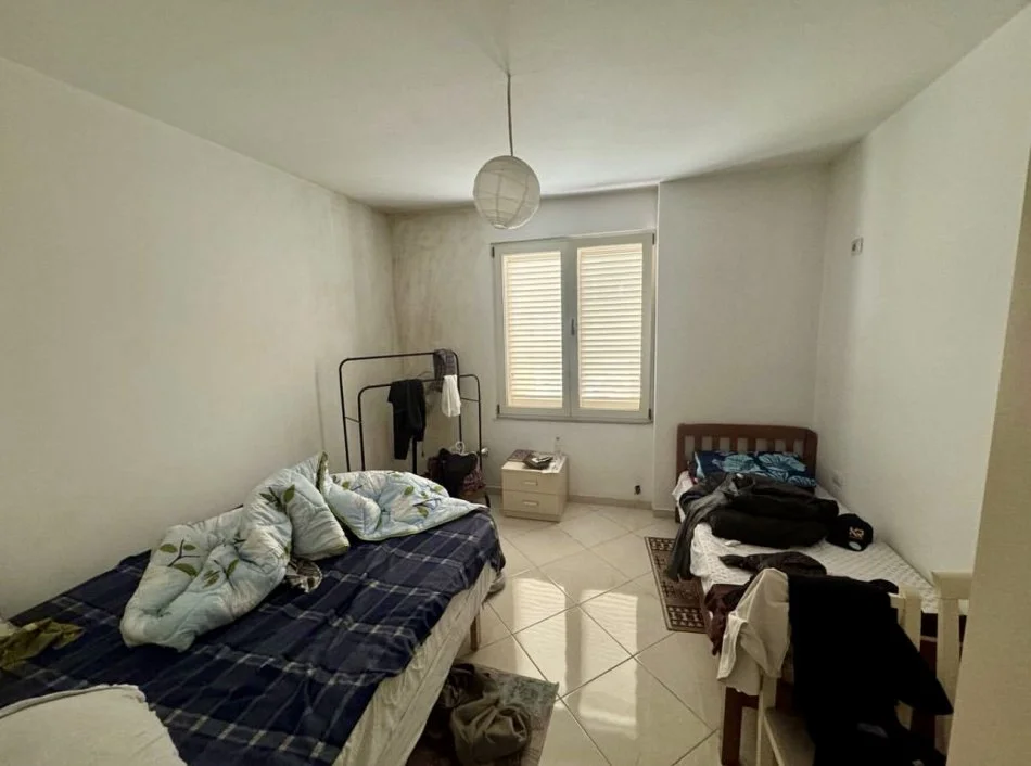 Tirane, shitet apartament 1+1+Ballkon Kati 3, 84 m² 110.000 € (Konferenca e Pezes)