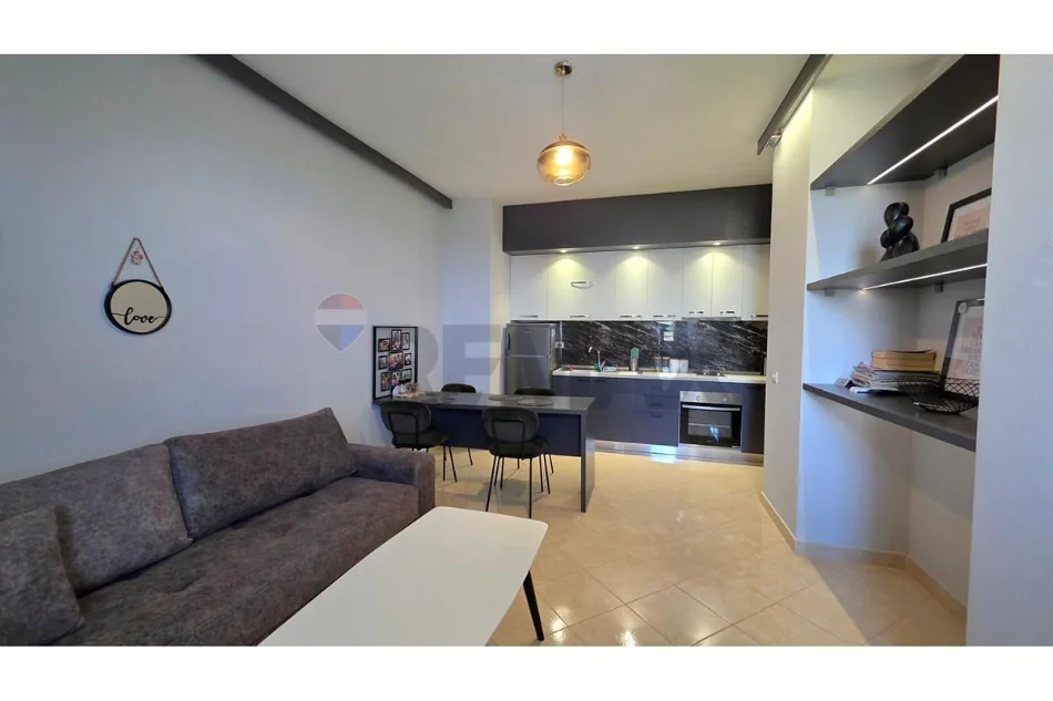 Vlore, shitet apartament 1+1 Kati 4, 1 m² 135.000 € 