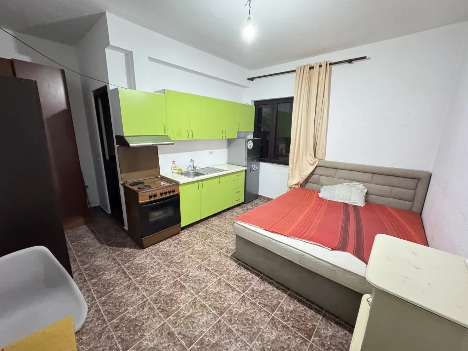 Tirane, jepet me qera garsonier Kati 2, 30 m² 270 € (Stavri themeli)