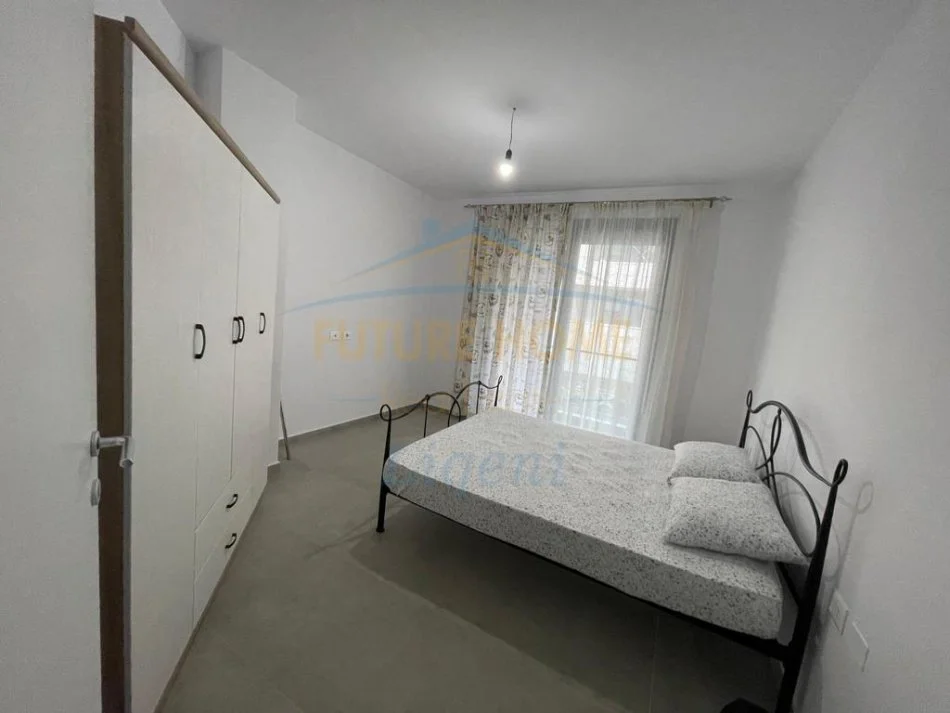 Durres, jepet me qera apartament 1+1+Ballkon Kati 1, 63 m² 600 € (Met invest)