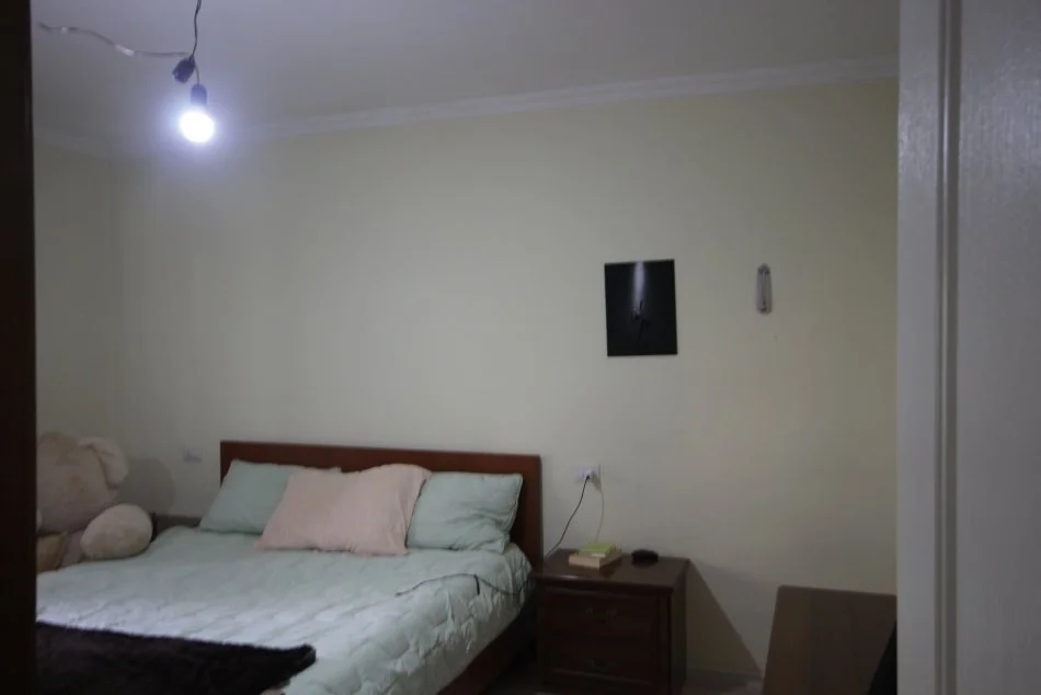 Tirane, shitet apartament 2+1+Ballkon Kati 2, 67 m² 99.000 € (Rruga Ali Visha)