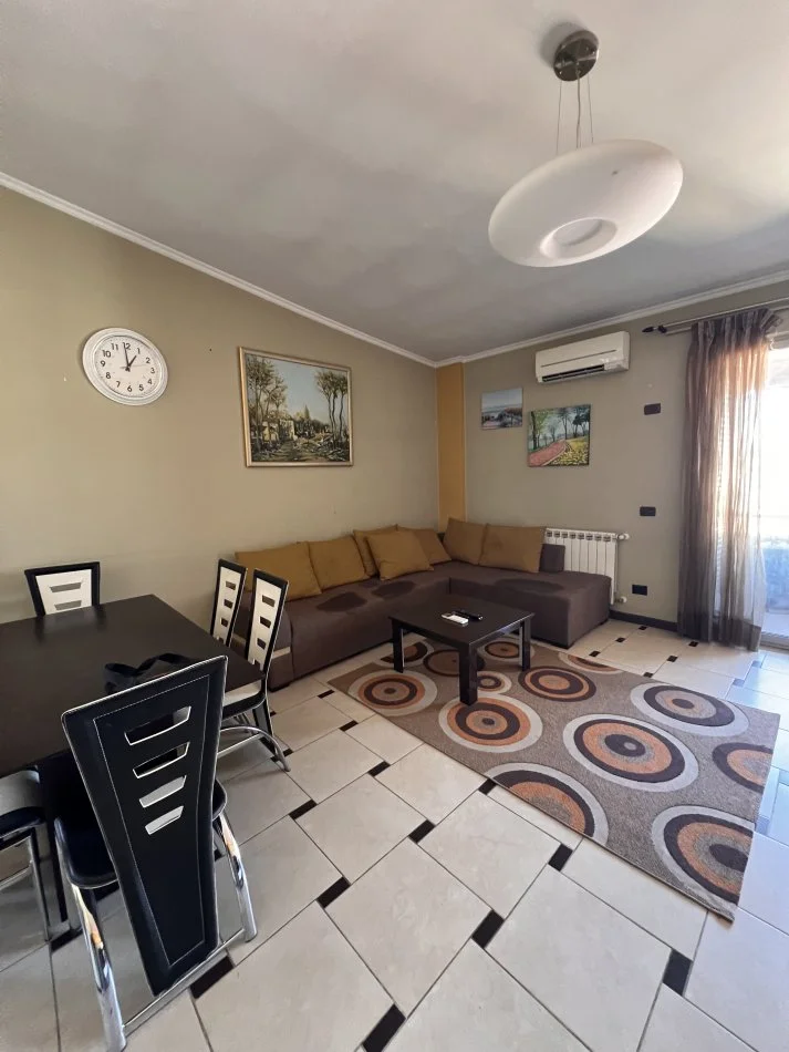 Tirane, jap me qera apartament 2+1+Aneks+Ballkon Kati 7, 110 m² 600 € (Rr rrapo hekali)