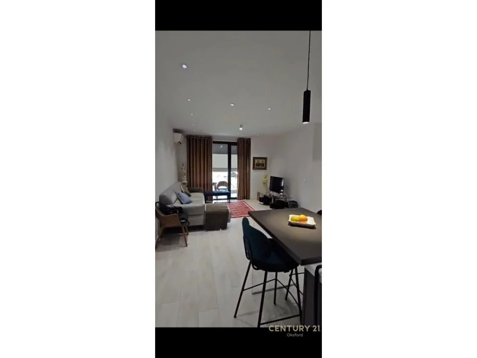 Tirane, jepet me qera apartament 2+1+Aneks+Ballkon Kati 4, 103 m² 700 € (Kompleksi Zirkon)