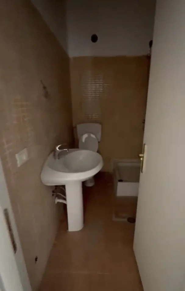 Tirane, shitet apartament 2+1+Ballkon Kati 8, 80 m² 12.500.000 € (Rruga Sokrat Miho prane Vila L 2)