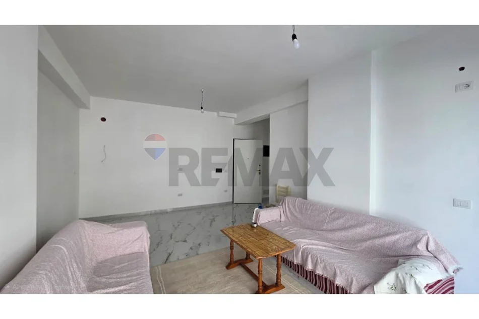 Vlore, shitet apartament 1+1 Kati 2, 2 m² 127.000 € 