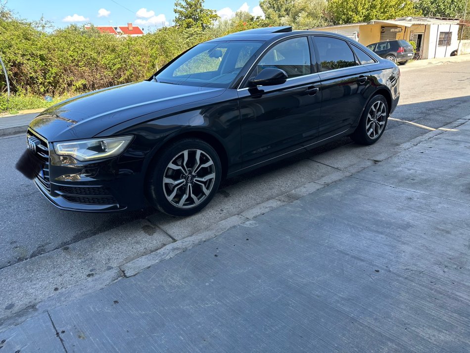 Durres, shitet makine Audi A6 Benzin, e zeze automatik Kondicioner 200.000 km 10000 €