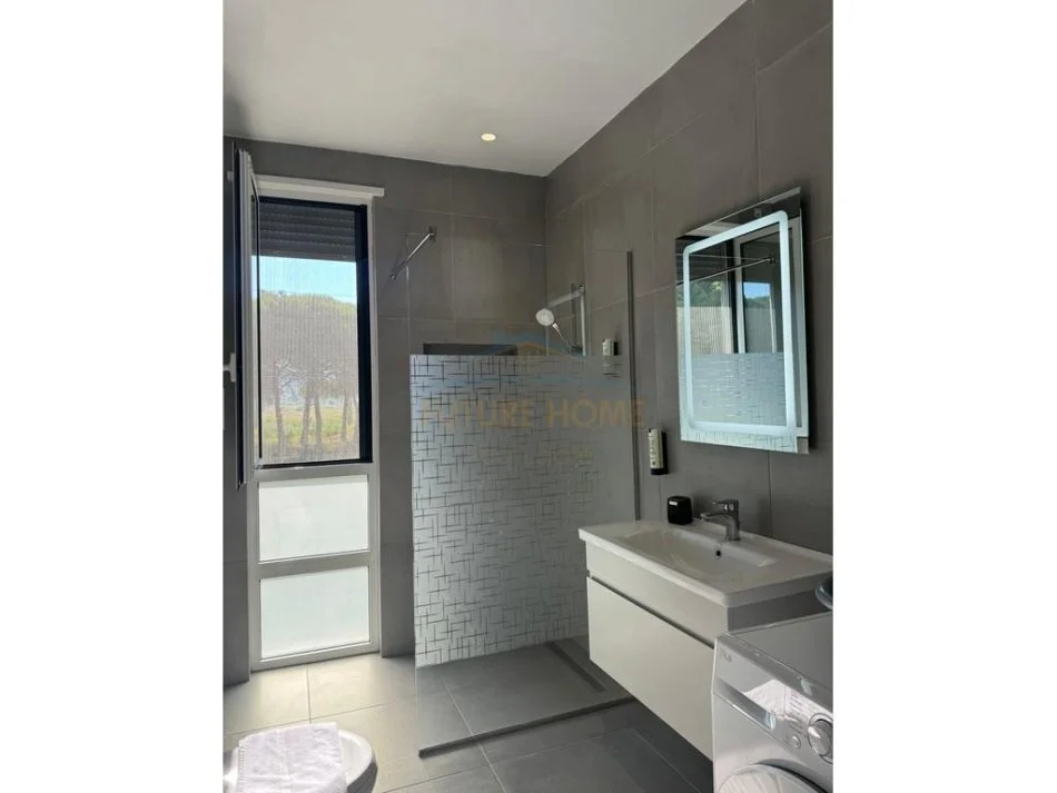 Durres, shitet apartament 2+1+Ballkon , 106 m² 325.000 € (San Pietro Gjiri i Lalezit)