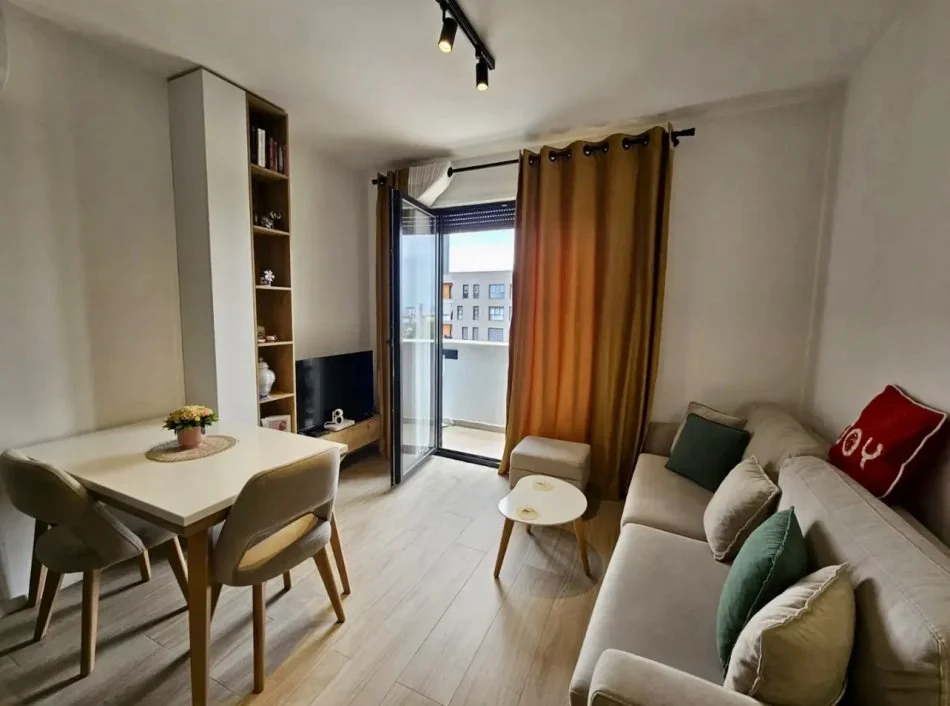 Tirane, jepet me qera apartament 1+1 Me Parking Kati 8, 60 m² 600 € (Don Bosko)