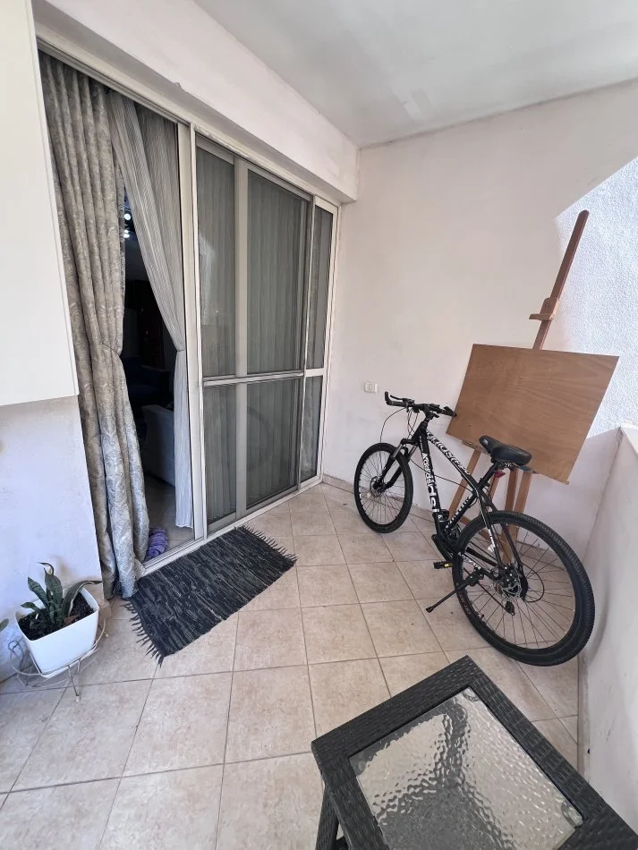 Tirane, jepet me qera apartament 2+1+Aneks+Ballkon Kati 3, 93 m² 550 € (Rruga Irfan Tomini)