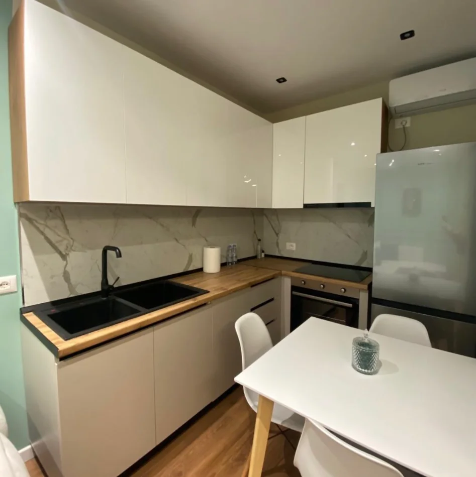 Tirane, jepet me qera 1+1 , 580 € (Rruga mine peza)