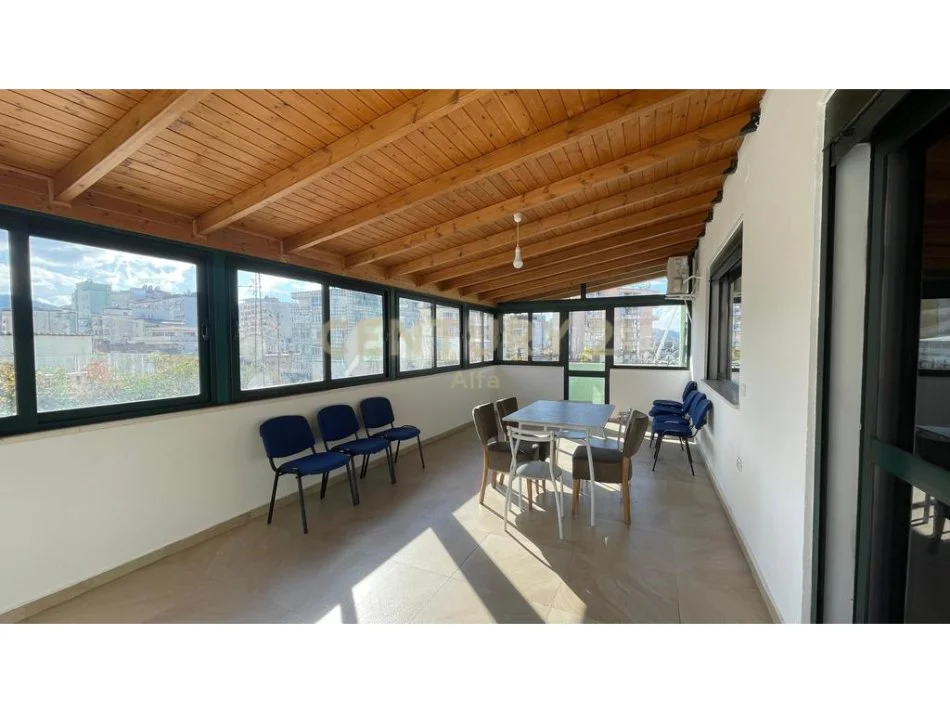 Tirane, shitet ambjent biznesi Kati 4, 165 m² 495.000 € 