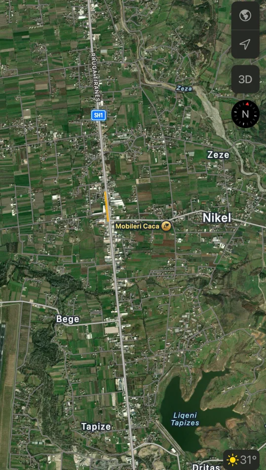 Tapize , shitet toke afer Rruges , 4.200 m²