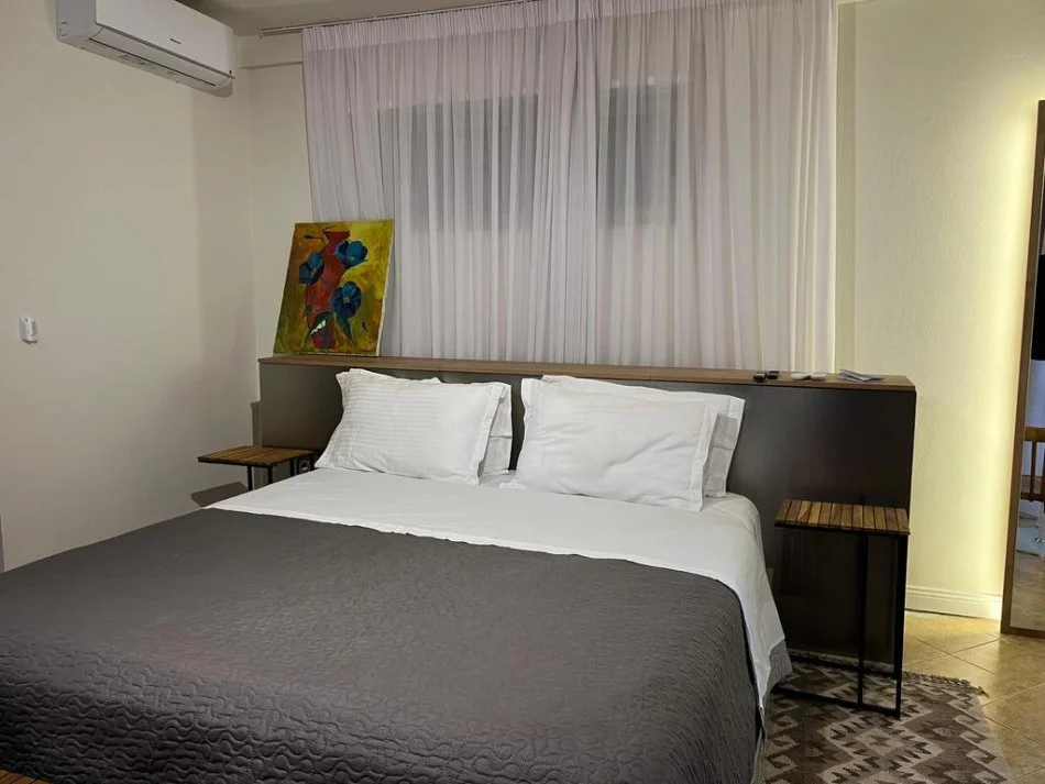 Tirane, jepet me qera apartament 1+1 Kati 2, 35 m² 500 € (Prane Pazarit te Ri)