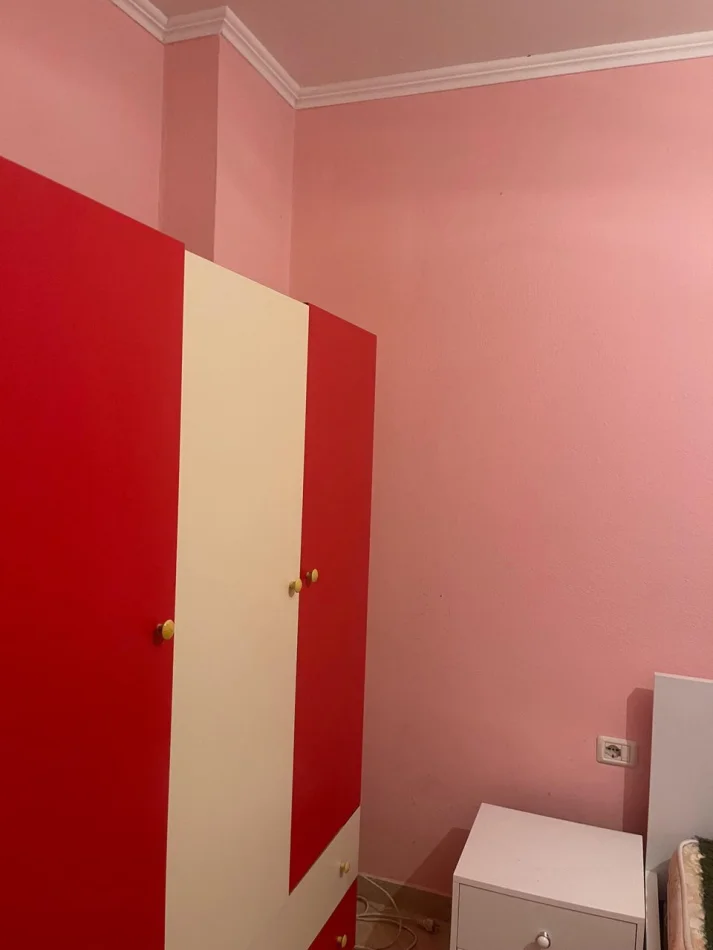 Tirane, jepet me qera apartament 1+1 Kati 2, 75 m² 320 € (Maji)