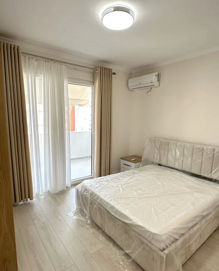 Tirane, jepet me qera apartament 1+1 Kati 4, 65 m² 450 € (Astir)