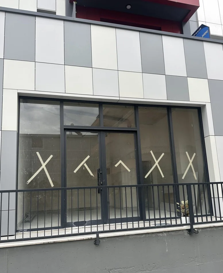 Tirane, jepet me qera ambjent biznesi Kati 1, 35 m² 600 € (Paskuqan)