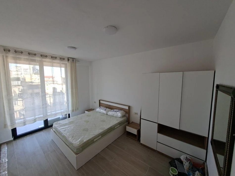 Tirane, jepet me qera apartament 1+1 Kati 2, 70 m² 750 € (Mine Peza)