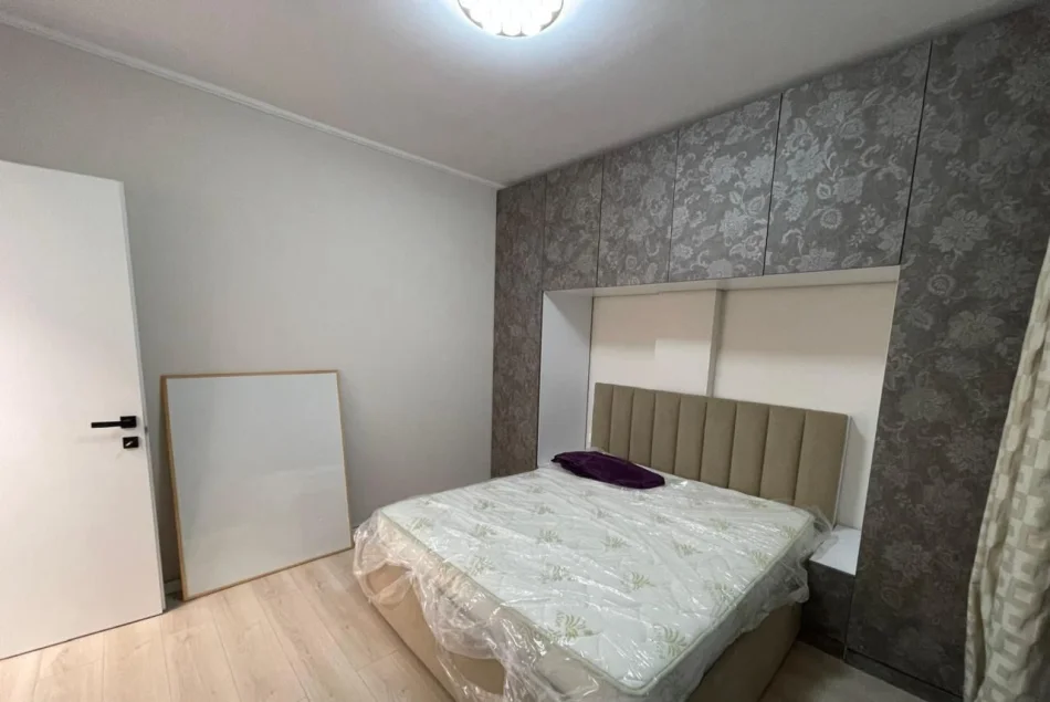 Tirane, jepet me qera apartament 1+1 Kati 5, 62 m² 650 € (Tregu Elektrik)