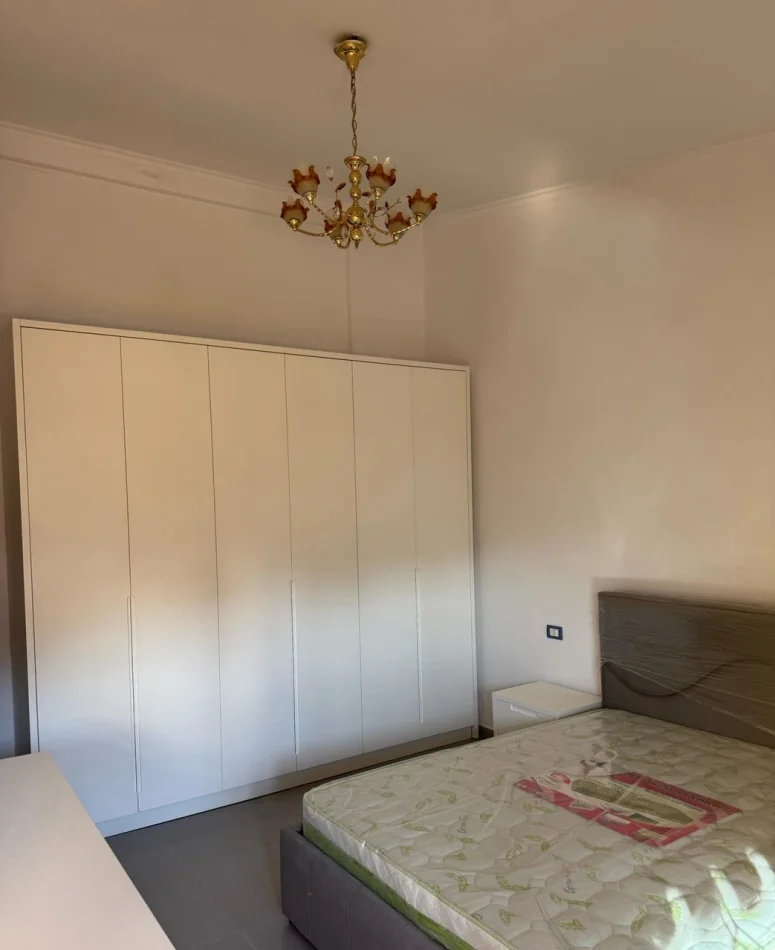 Tirane, jepet me qera apartament 1+1 Kati 6, 60 m² 470 € (Rruga Rrapo Hekali)