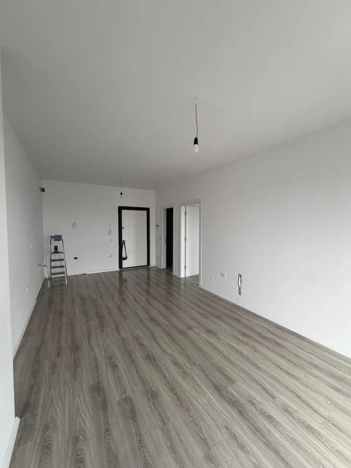 Tirane, shitet apartament 1+1 Kati 4, 83000 € (I Mbaruar Tek Color Splash Rezidence Paskuqan)