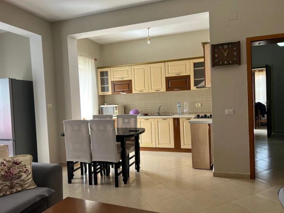 Tirane, jepet me qera apartament 1+1 Kati 3, 65 m² 550 € (Pjese Vile 1 1 Don Bosko)