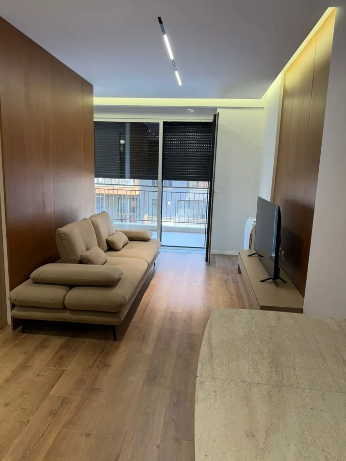 Tirane, jepet me qera apartament 1+1 Kati 3, 55 m² 550 € (Fusha Aviacionit)