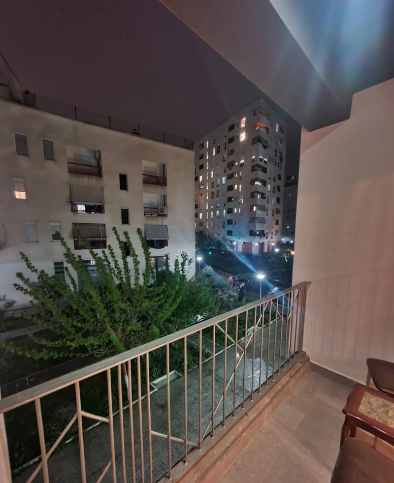 Tirane, jepet me qera apartament 1+1 Kati 2, 65 m² 550 € (Dhjetori Kompleksi Kontakt)