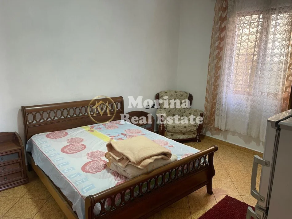 Tirane, jepet me qera apartament 1+1 Kati 1, 50 m² 250 € (Ish Stacioni Elektrik)