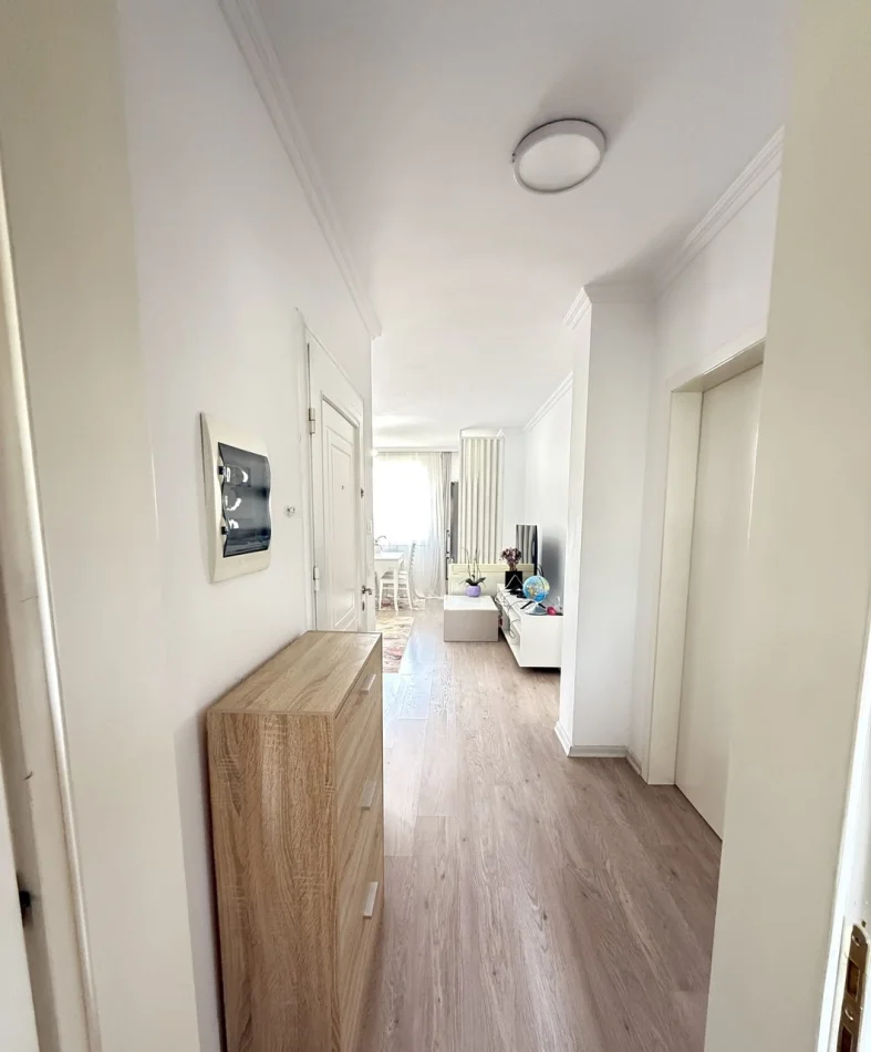 Tirane, shitet apartament 2+1 Kati 5, 90 m² 140000 € (Kinostudio)