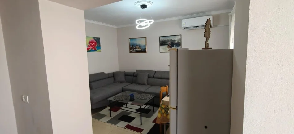 Tirane, jepet me qera apartament 2+1 Kati 2, 80 m² 600 € (Rruga E Durresit)