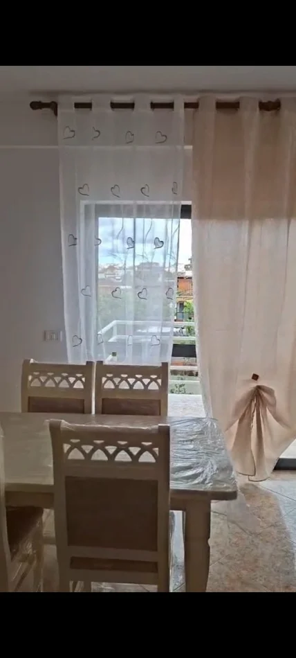 Tirane, jepet me qera apartament 2+1 Kati 3, 90 m² 550 € (Don Bosko)