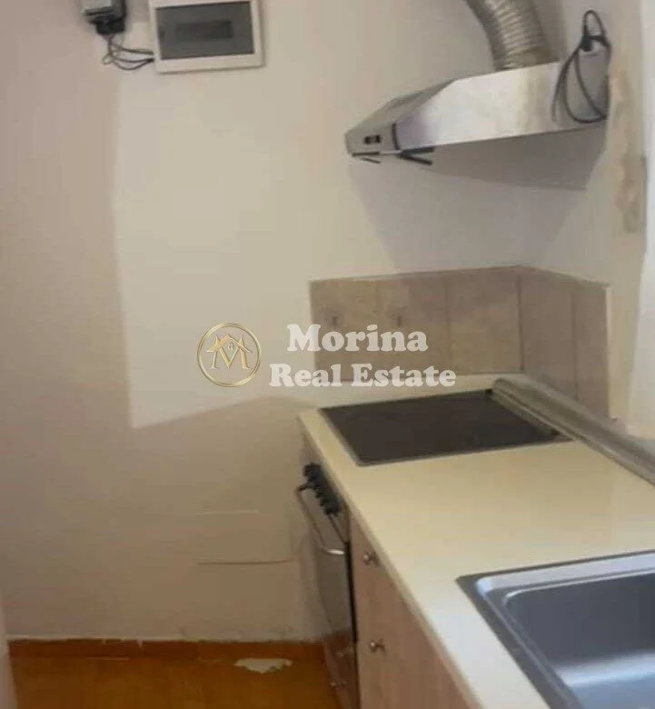 Tirane, jepet me qera apartament 1+1 Kati 2, 38 m² 300 € (Tregu Elektrik)