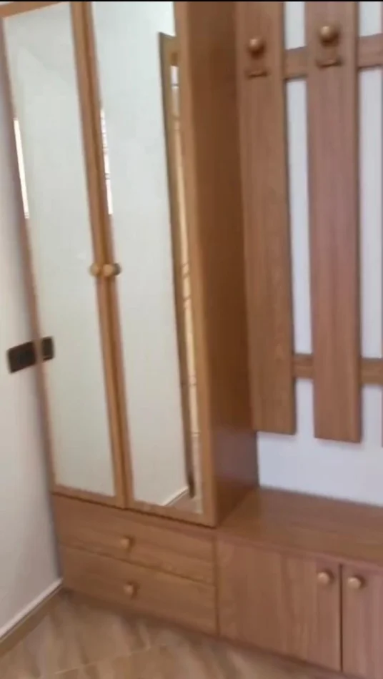 Tirane, jepet me qera apartament 1+1 Kati 6, 60 m² 400 € (Rruga Reshit Petrela)