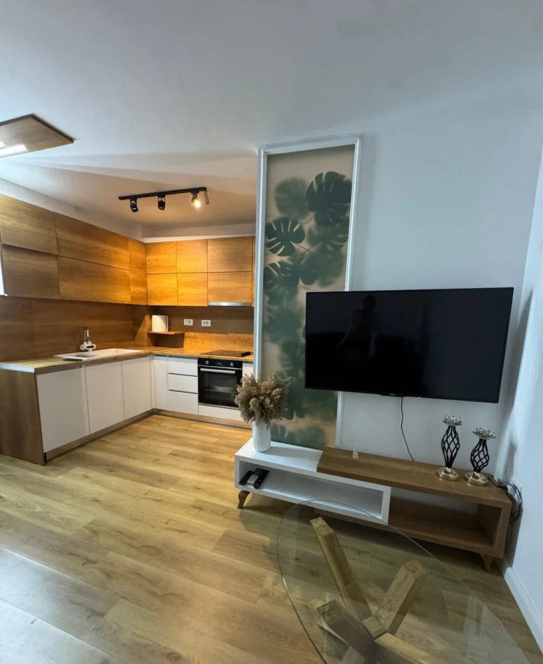 Tirane, jepet me qera apartament 2+1 Kati 2, 85 m² 650 € (Pediatria)
