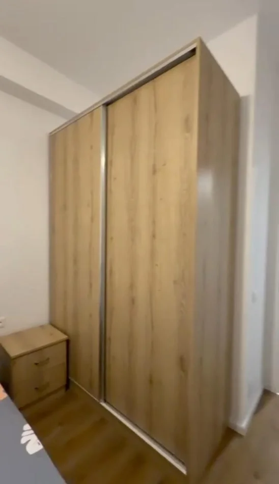 Tirane, jepet me qera apartament 1+1 Kati 3, 55 m² 380 € (Ali Demi)