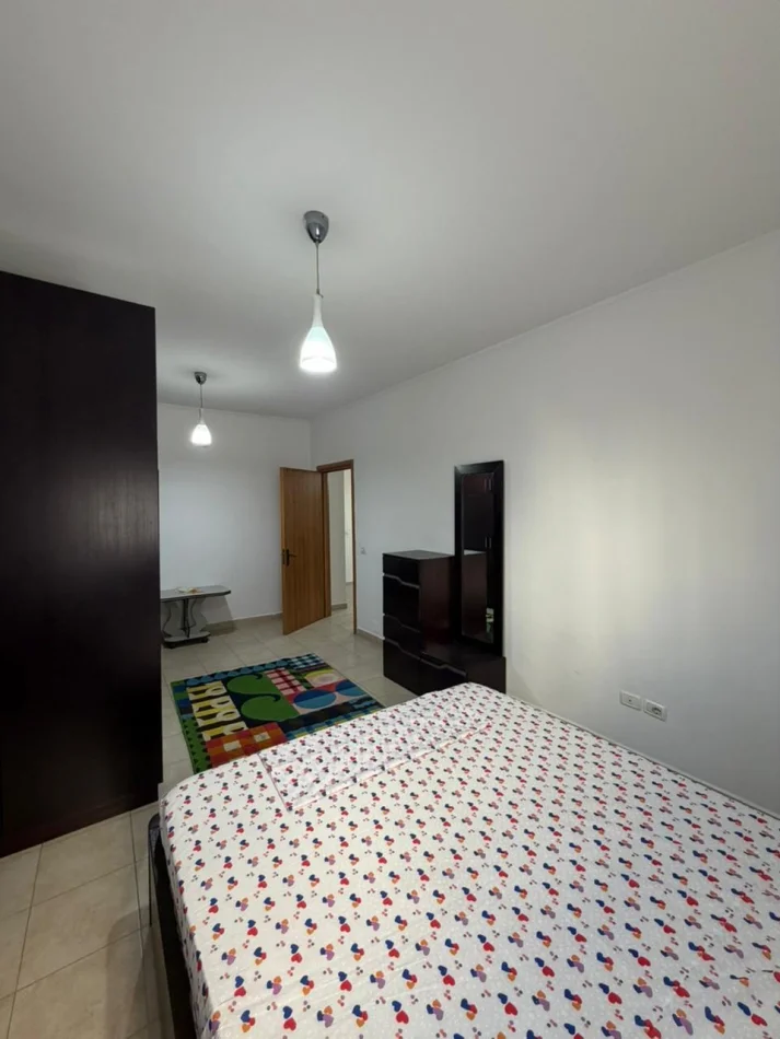Tirane, jepet me qera apartament 2+1 Kati 4, 100 m² 450 € (Astir)