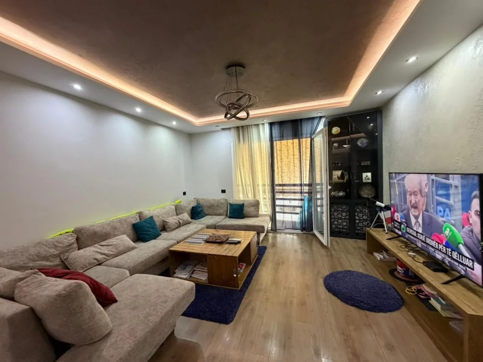 Tirane, shitet apartament 2+1 Kati 3, 100 m² 320000 € (Komuna e Parisit)