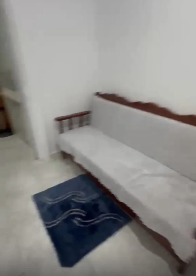 Tirane, jepet me qera apartament 1+1 Kati 1, 45 m² 350 € (Pallati me Shigjeta)