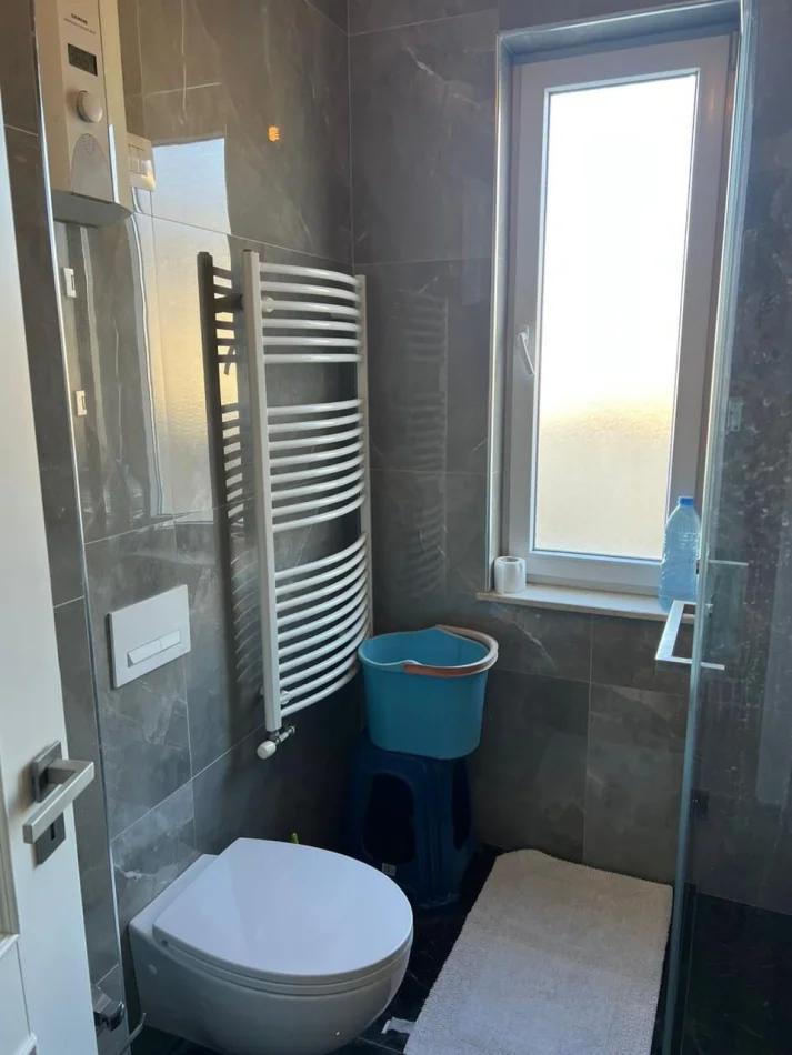 Tirane, shitet apartament 2+1 Kati 2, 225.000 € (Kinostudio)