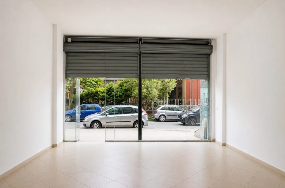 Tirane, shitet ambjent biznesi Kati 1, 54 m² 92.000 € (Astir)