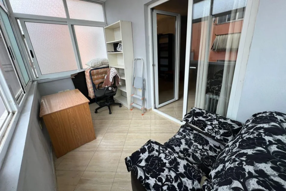 Tirane, jepet me qera apartament 1+1 Kati 5, 70 m² 520 € (Jordan Misja)
