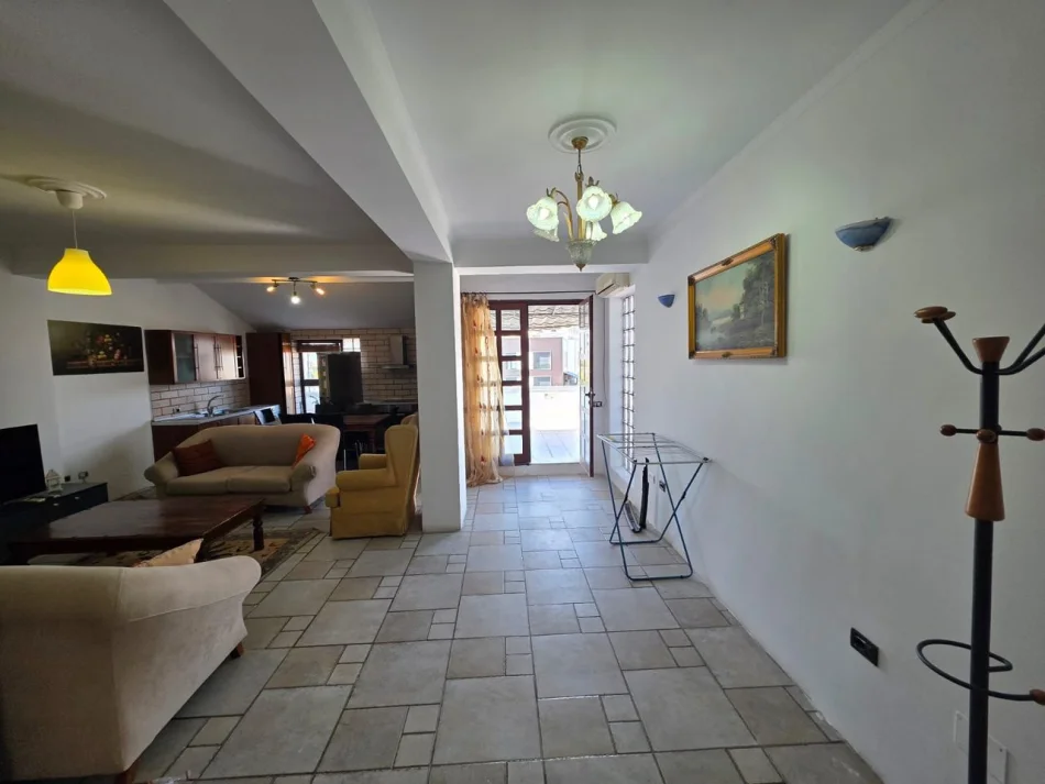 Tirane, jepet me qera apartament 1+1 Kati 6, 70 m² 450 € (QSUT)