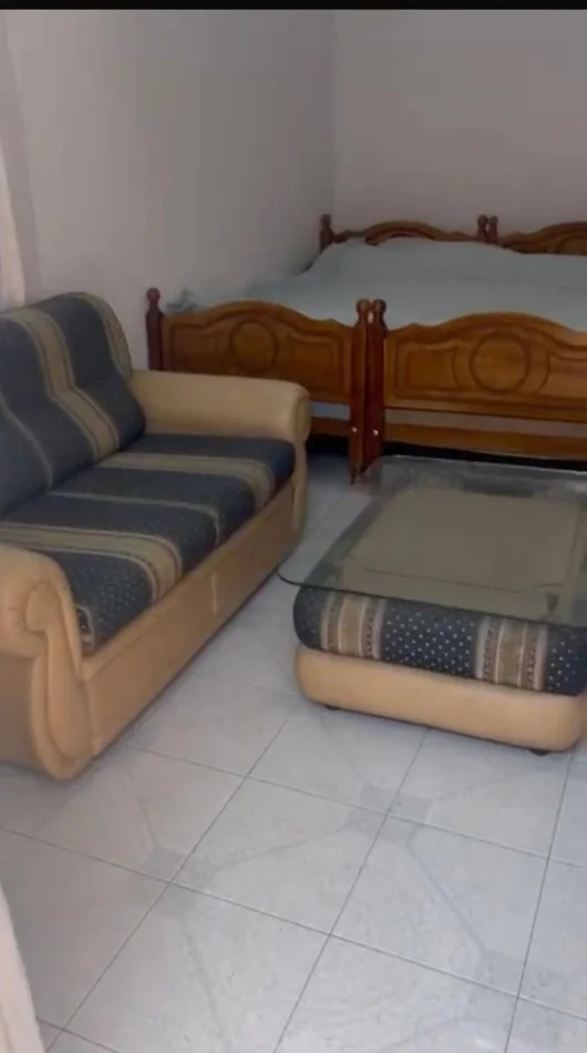 Tirane, jepet me qera apartament 2+1 Kati 2, 50 m² 270 € (American Hospital 3)