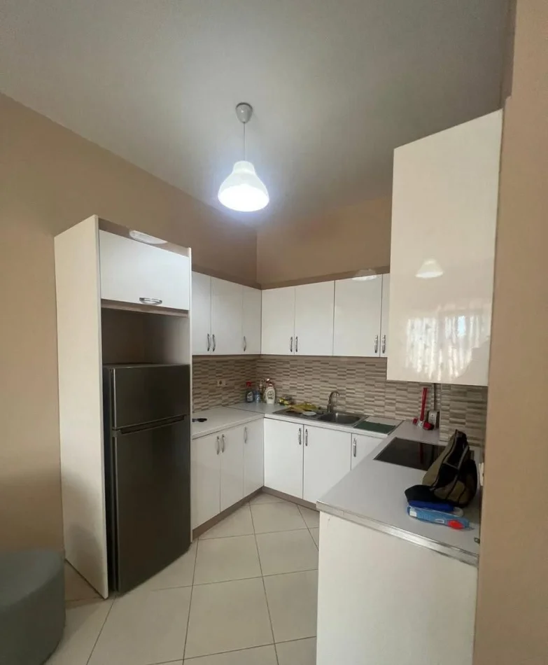 Tirane, shitet apartament 1+1 Kati 9, 66 m² 117.000 € (Astir)