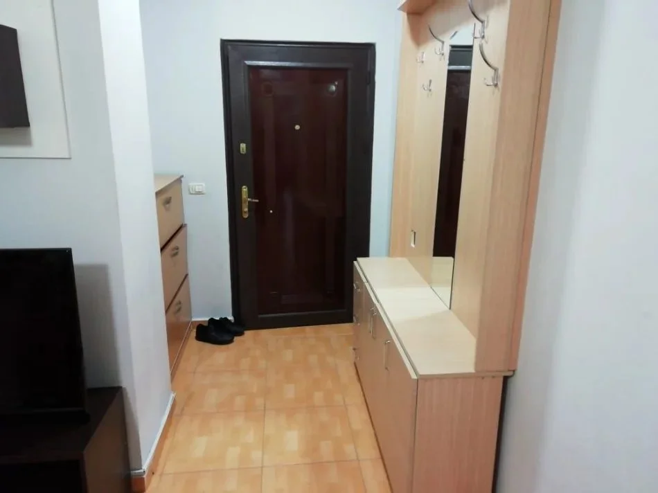 Tirane, jepet me qera apartament 1+1 Kati 2, 63 m² 350 € (Qyteti Studenti)
