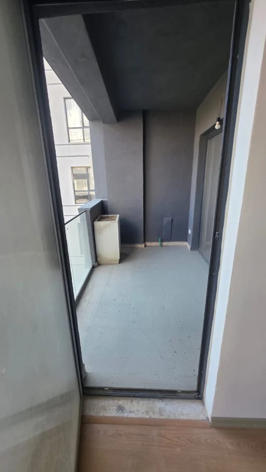 Tirane, jepet me qera apartament 3+1 Kati 4, 130 m² 500 € (Zgara 5 Maj)