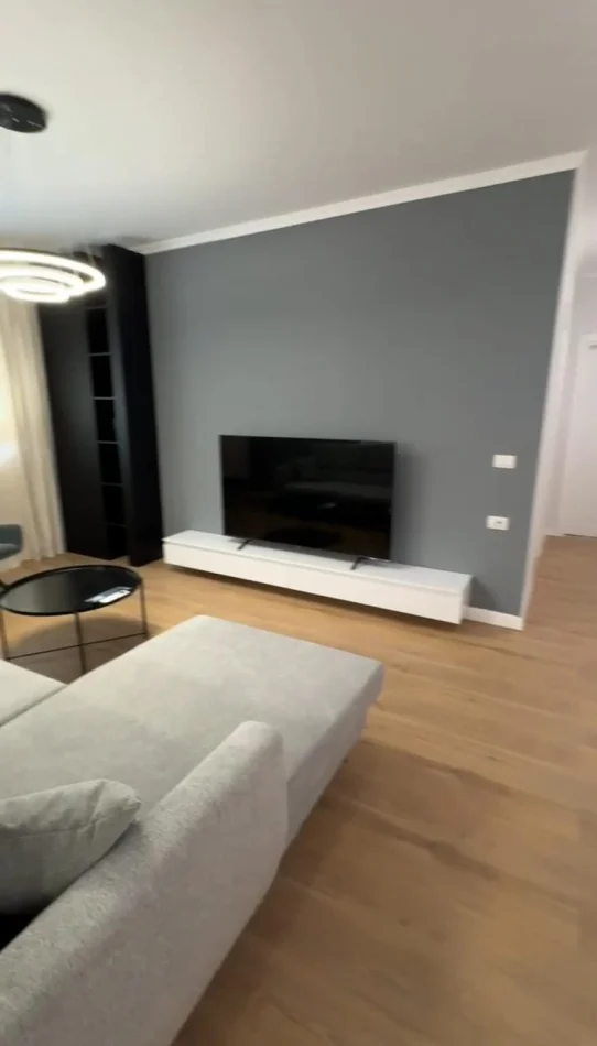 Tirane, jepet me qera apartament 2+1 Kati 3, 145 m² 1.500 € (Rruga e Durrësit)